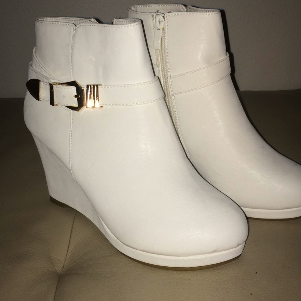 Platform white boots brand new